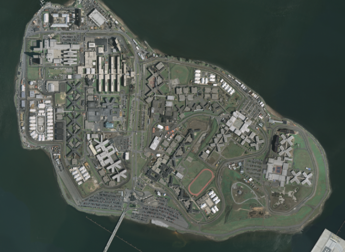 В Нью-Йорке закроют самую большую тюрьму в мире