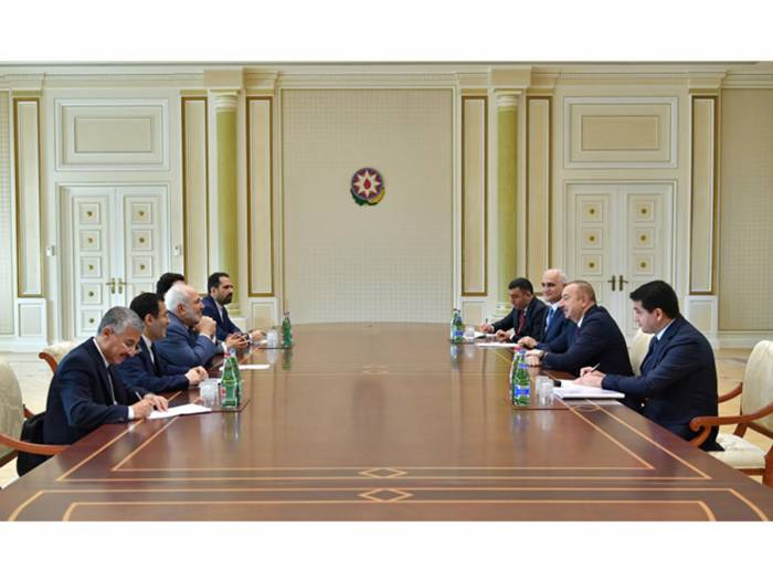Ильхам Алиев принял делегацию во главе с министром иностранных дел Ирана