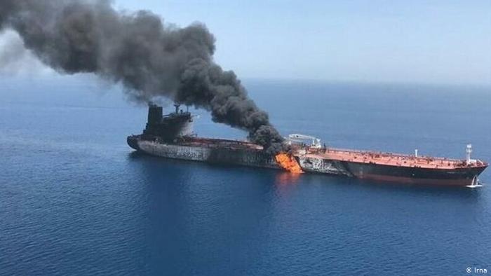 На иранском танкере в Красном море произошел взрыв
