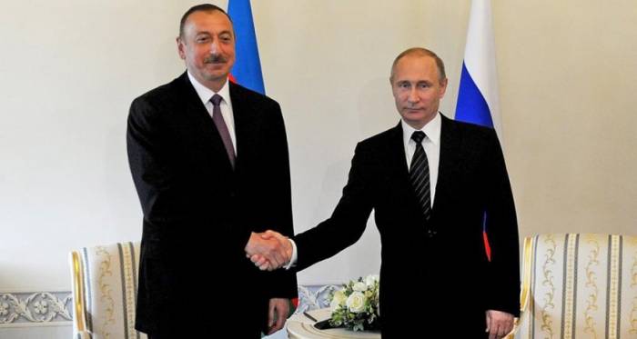 Президент Азербайджана поздравил Владимира Путина
