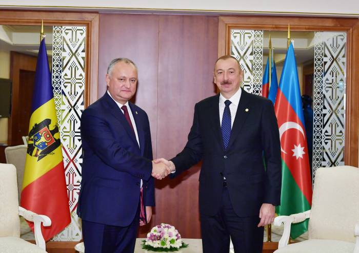Ильхам Алиев встретился с президентом Молдовы - ФОТО