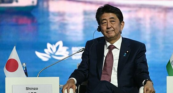 Министр юстиции Японии подал в отставку на фоне скандала вокруг его супруги
