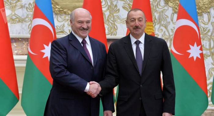 Лукашенко Пашиняну: "Президент Азербайджана еще с давних времен хороший друг"