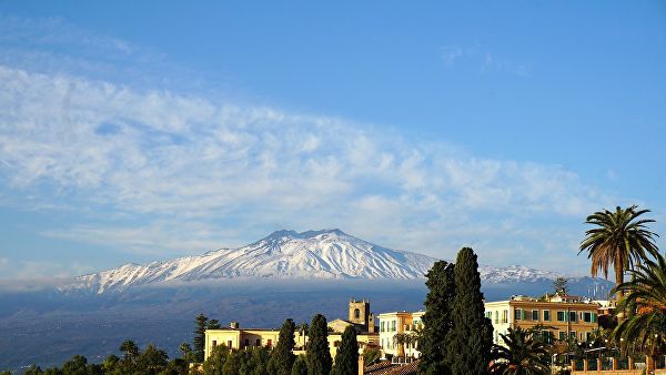 В Италии произошло новое извержение вулкана Этна
