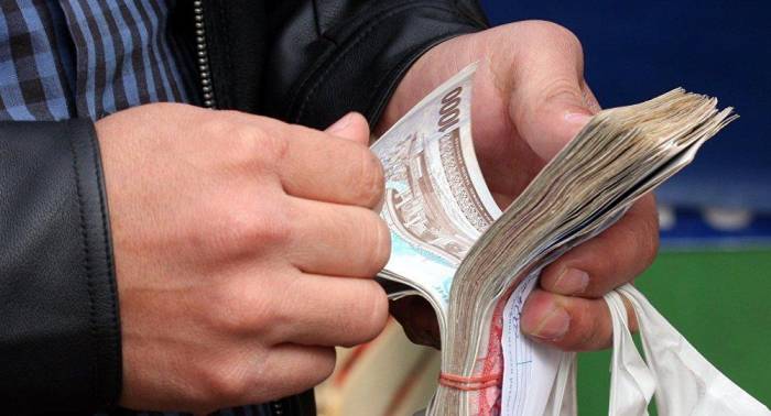 Курс валют Узбекистана на 15 октября: доллар и евро значительно подросли
