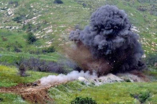 В Карабахе трактор подорвался на мине
