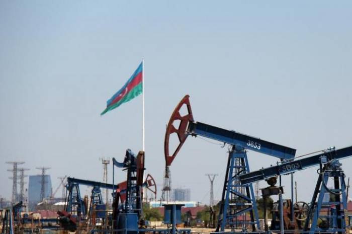 Нефть марки Azeri Light подешевела
