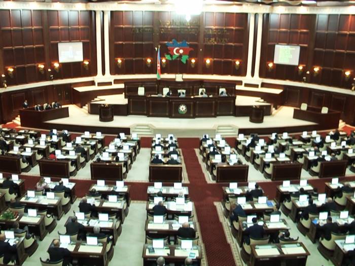 Парламент Азербайджана принял в первом чтении поправки в Налоговый кодекс
