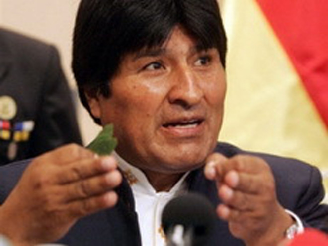 ВВС Боливии отвергли обвинения Моралеса в покушении
