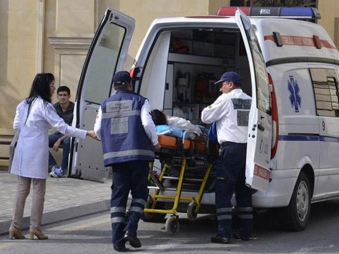 В Баку сбит сотрудник службы охраны бульвара
