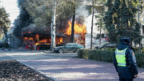 В Бишкеке прогремели три взрыва в кафе
