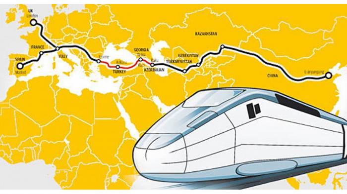 Азербайджан становится ключевой частью транспортного коридора "Восток-Запад"
