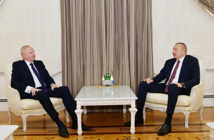 Ильхам Алиев принял генерального исполнительного директора группы BP- ФОТО