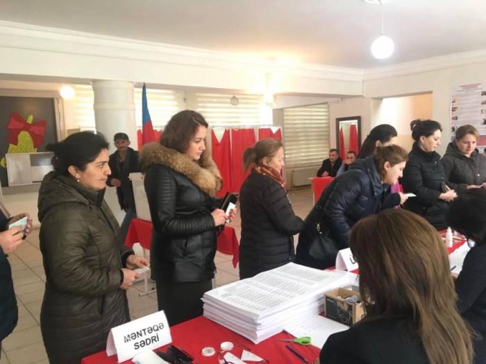 В Сумгайыте проходят выборы в органы самоуправления города
