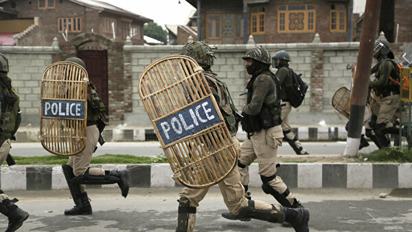 Премьер Пакистана предупредил о возможности крупного кризиса в Кашмире
