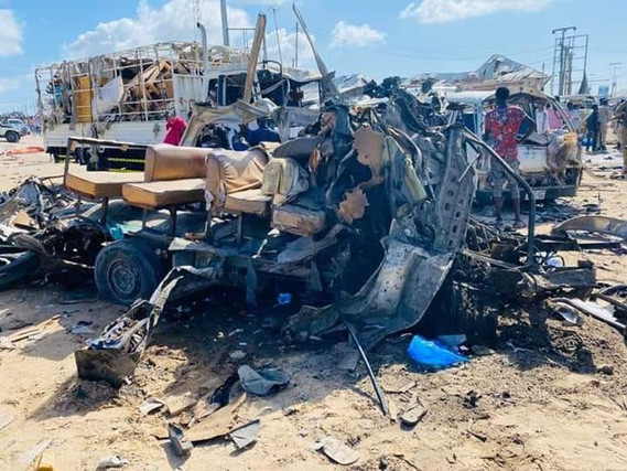 Число погибших при взрыве в Сомали превысило 90
