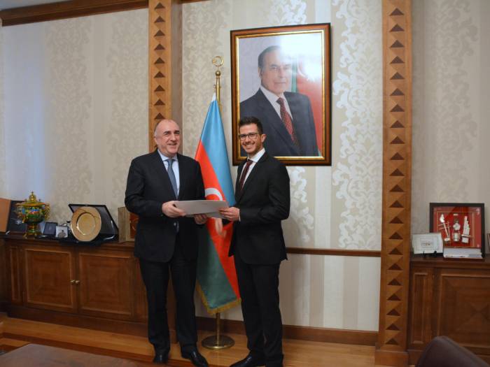 Эльмар Мамедъяров встретился с новым послом Израиля в Азербайджане