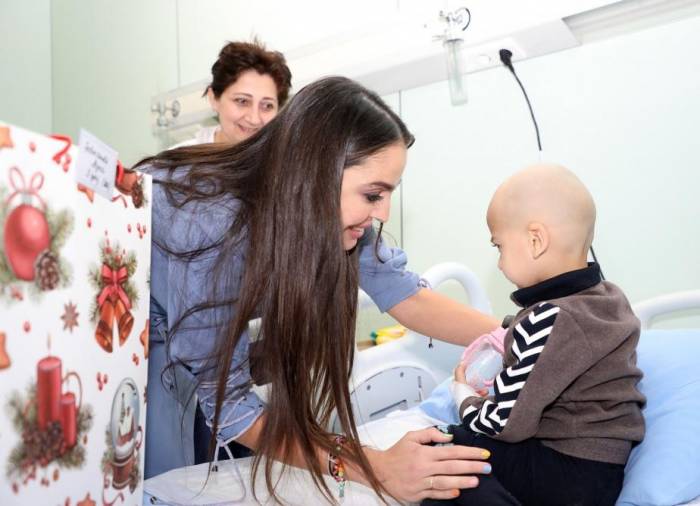 Лейла Алиева посетила детскую клинику Национального центра онкологии - ФОТО