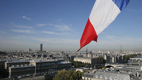 Во Франции начнется бессрочная забастовка против пенсионной реформы

