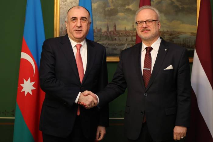 Эльмар Мамедъяров встретился с президентом Латвии