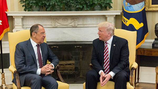 Трамп обсудит во вторник с Лавровым отношения России и США
