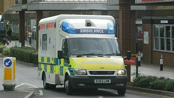 Британский подросток умер от инсульта после резкого поворота головы
