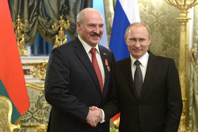 Лукашенко поздравил Путина с 20-летием подписания Договора о создании Союзного государства
