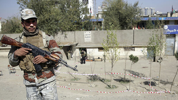 В Афганистане при взрыве рядом с авиабазой пострадали более 30 человек
