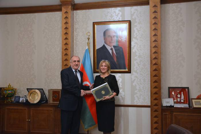 Эльмар Мамедъяров встретился с новым послом Алжира