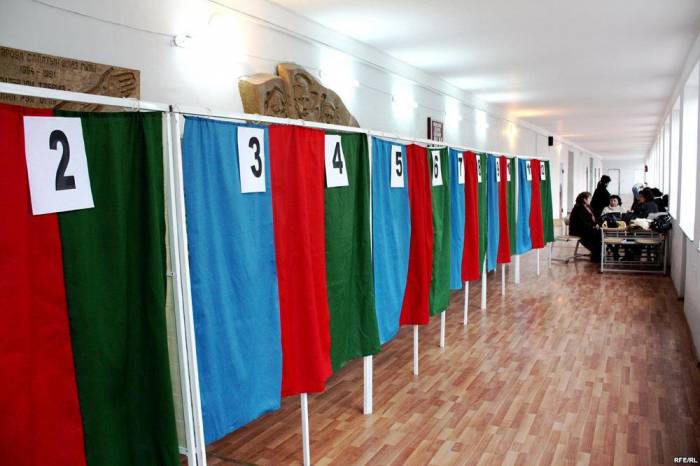 В Азербайджане завершается процесс выдачи открепительных удостоверений в связи с муниципальными выборами
