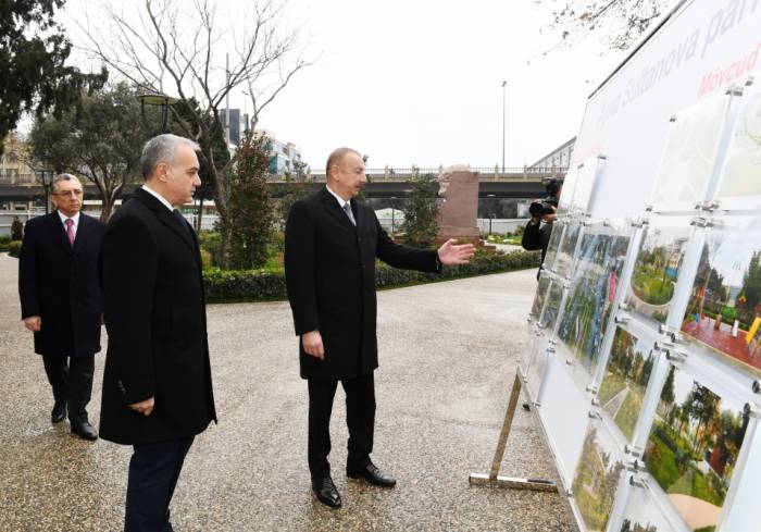 Ильхам Алиев ознакомился с реконструкцией в парке Баку - ФОТО
