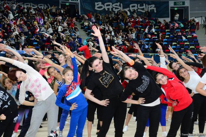 В Азербайджанской Нацарене гимнастики проходят эстафетные соревнования 