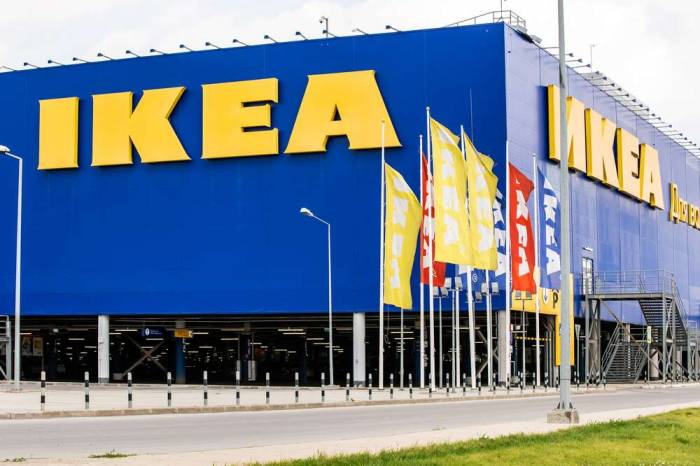 В США IKEA выплатит $45 млн из-за смерти ребенка после падения комода
