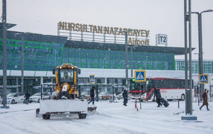 В Нур-Султане задержаны или отменены более 30 рейсов из-за непогоды

