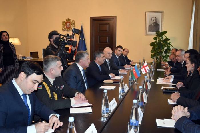 Председатель Парламента Грузии принял Министра обороны Азербайджана