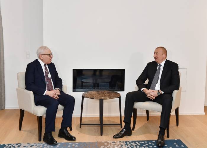 Ильхам Алиев встретился с соучредителем компании Carlyle Group