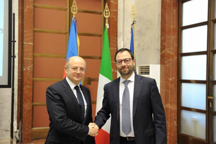 Азербайджан и Италия обсудили развитие экономических отношений