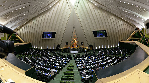 Иранский парламент принял закон, приравнивающий Пентагон к террористам
