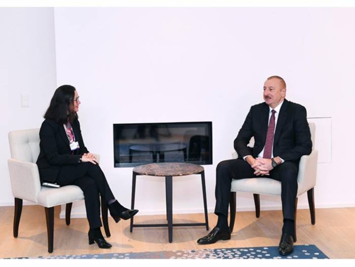 Обсуждены вопросы сотрудничества с компанией Swiss Re для дальнейшего развития страхового рынка в Азербайджане - ФОТО