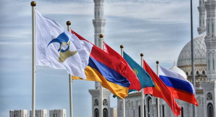 "Узбекистан не намерен себя ограничивать": Хакимов о возможном вступлении в ЕАЭС