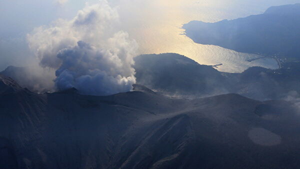 На юге Японии произошло извержение вулкана Синдакэ
