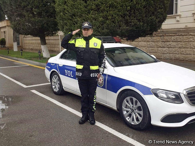 Дорожная полиция Азербайджана переходит на новую служебную форму 