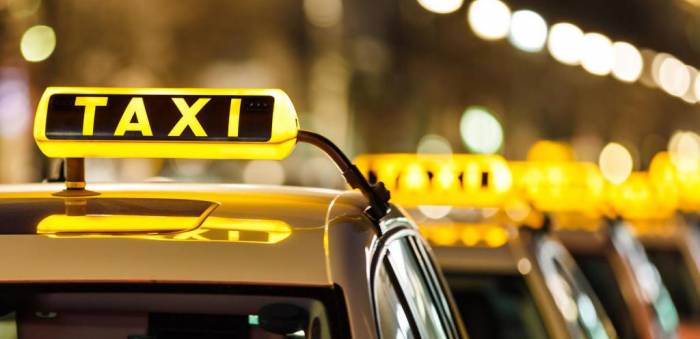 Таксист умер после 28-часовой смены и девяти банок энергетика
