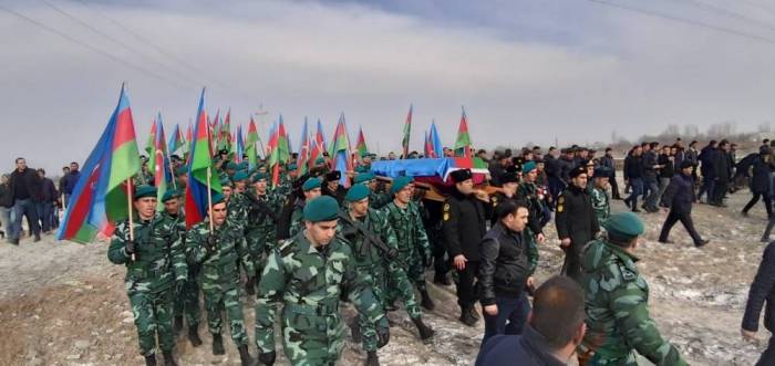 Состоялись похороны погибшего в результате армянской провокации азербайджанского пограничника - ФОТО
