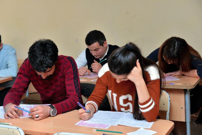 Объявлены результаты экзаменов экстерном по Баку
