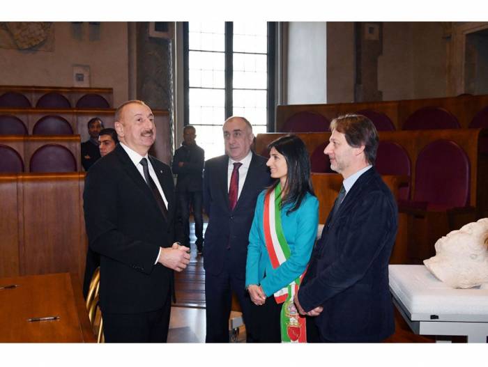 Ильхам Алиев встретился с мэром города Рим - ФОТО