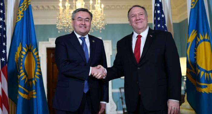Помпео: США призывает Казахстан к сотрудничеству с американскими компаниями
