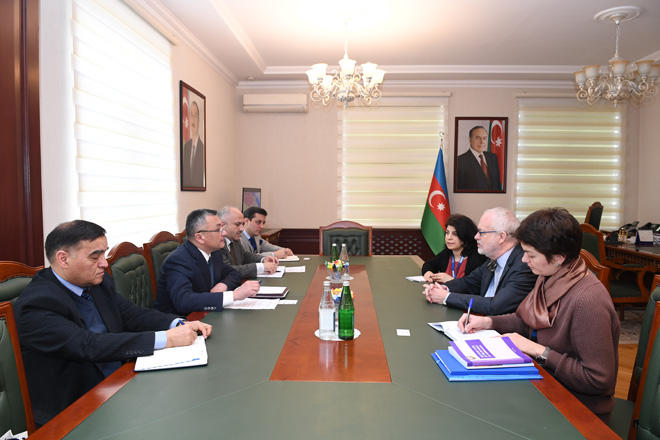 Глава миссии ОБСЕ посетил Госкомитет Азербайджана по делам беженцев и вынужденных переселенцев
