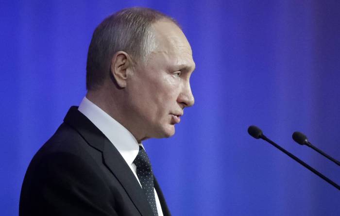 Путин заявил о планах оснащения армии и флота новейшим вооружением