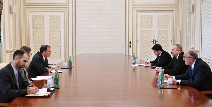 Ильхам Алиев принял советника заместителя по энергетической дипломатии Госсекретаря США - ФОТО